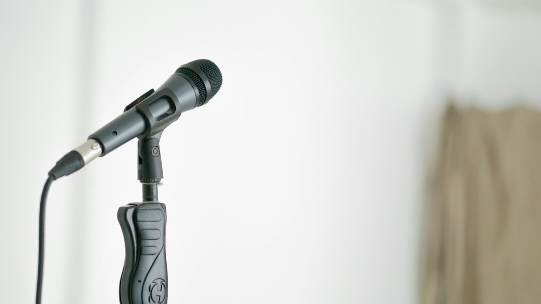 famous french presenter microphone